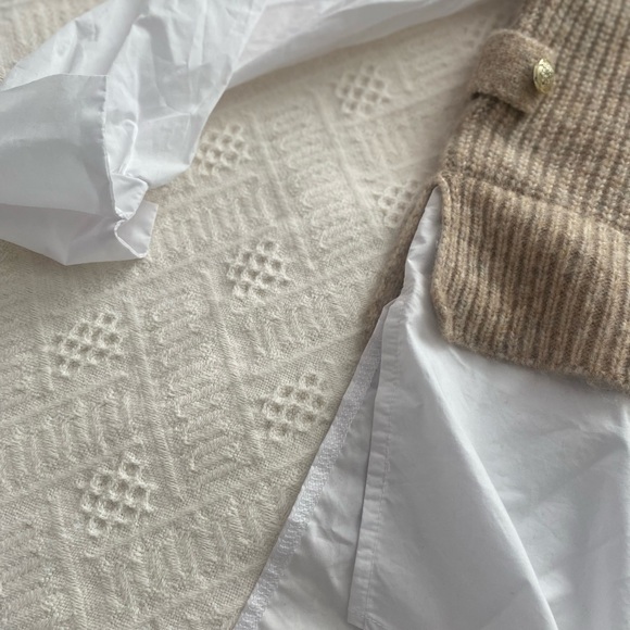 Pullover sweater vest top - Picture 3 of 4